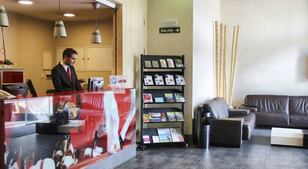 Hotel Apartamentos San Fermin Pamplona Eksteriør billede
