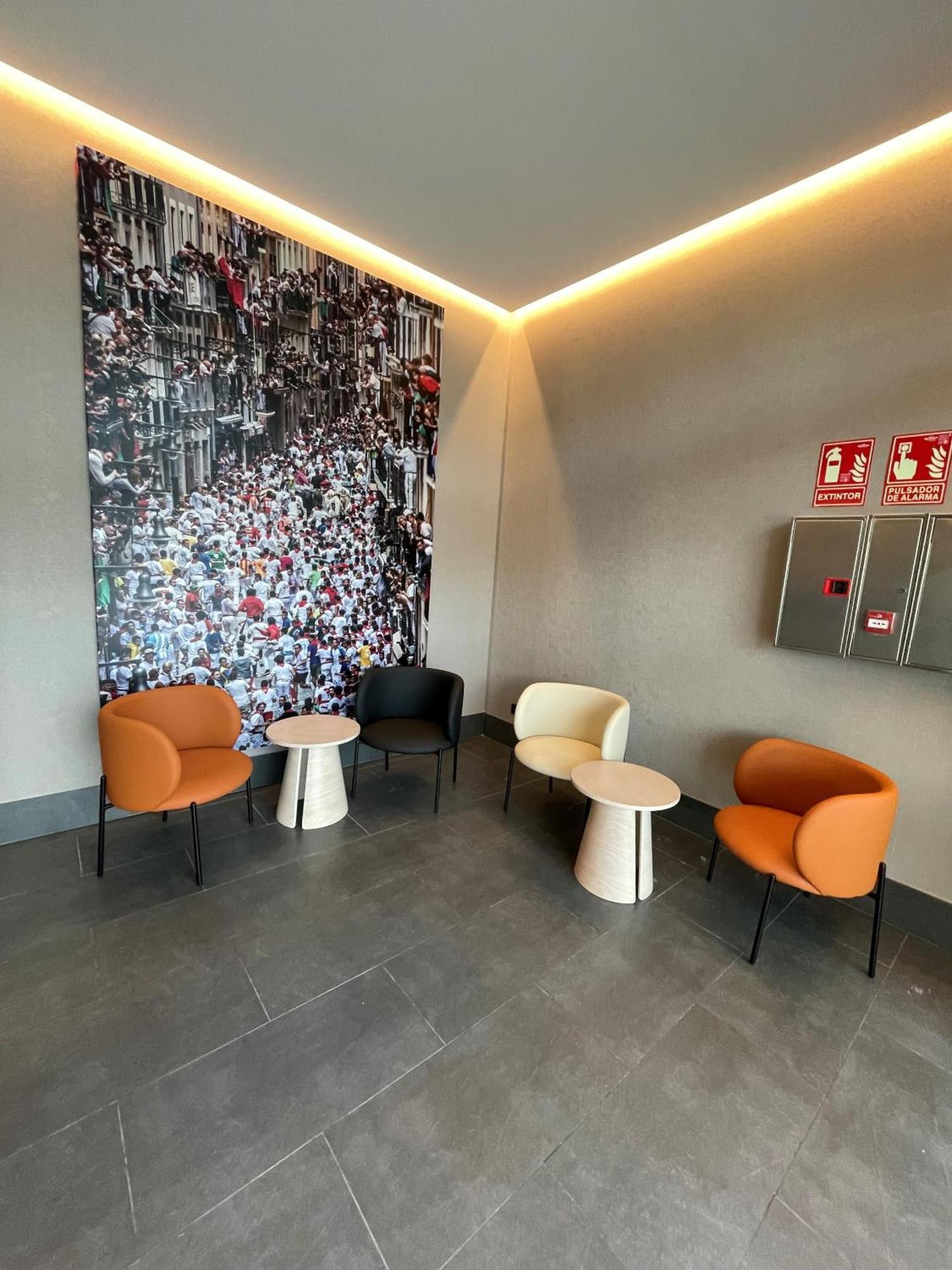 Hotel Apartamentos San Fermin Pamplona Eksteriør billede