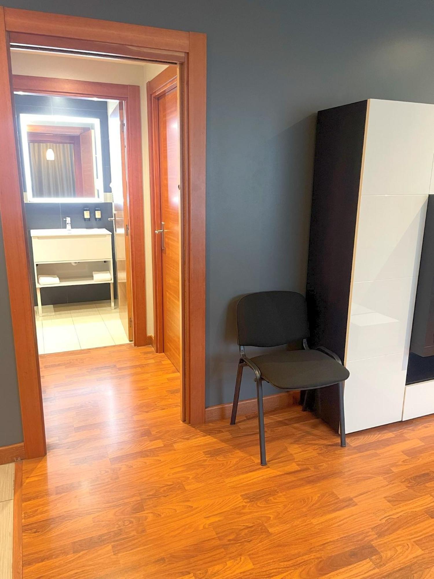 Hotel Apartamentos San Fermin Pamplona Eksteriør billede